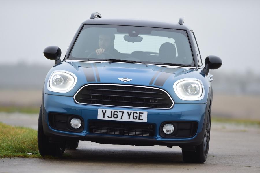  Mini Cooper Countryman (F60) 2017 года  (UK) (фото 9 из 13)